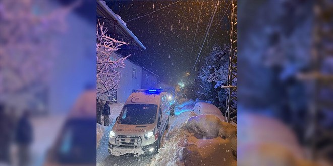 112 ekiplerinden zorlu k�� �artlar�nda sa�l�k seferberli�i