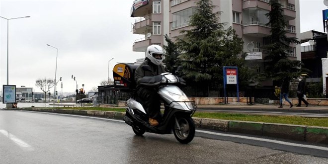 �stanbul Valili�i duyurdu: A��r ta��tlar�n ve kuryelerin trafi�e ��k��� yasakland� - Son Dakika Haber