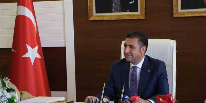 �stanbul �l Milli E�itim M�d�r� Yent�r: Akran zorbal���na kar�� "Nezaket" temelli e�itim