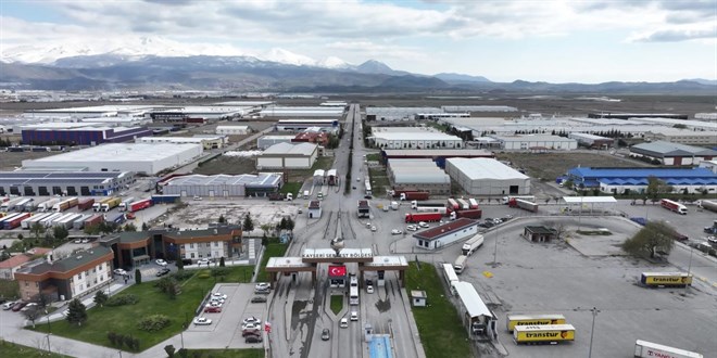 Serbest b�lgelerden ge�en y�l 12,4 milyar dolar� a�an ihracat yap�ld� - Son Dakika Haber
