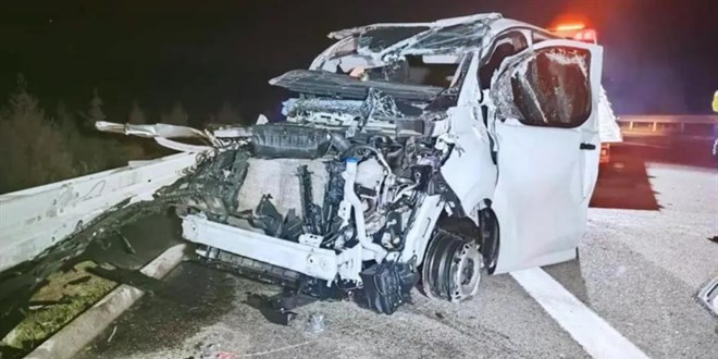 Z�rhl� ara� kaza yapt�: Sekiz kilo alt�n ortadan kayboldu!