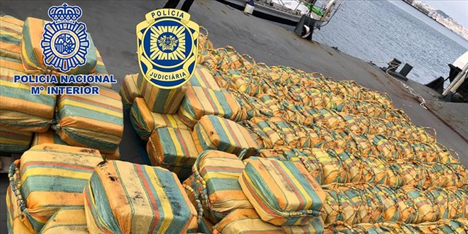 10 tonluk kokainde 10 tutuklama: 'UNITED-S' Gemisinin T�rkiye a�� ��kertildi