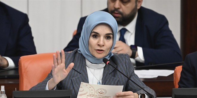 G�kta� isyan etti: Aile Bakan�'na mavi g�zl� bebek 'sipari�i' - Son Dakika Haber