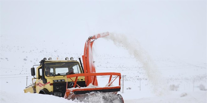 Sivas'ta 493 yerle�im yerinin yolu ula��ma kapand� - Son Dakika Haber