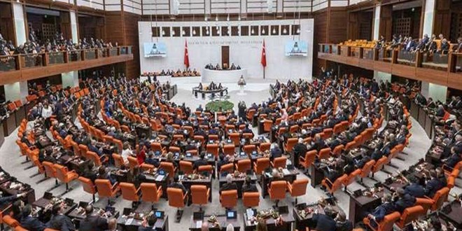 Meclis'te s�re� komisyonunun 'ortak rapor' yaz�m�na devam etmesi bekleniyor