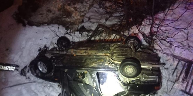 Kahramanmara�'ta otomobil k�pr�den d��t�: 1 �l� - Son Dakika Haber