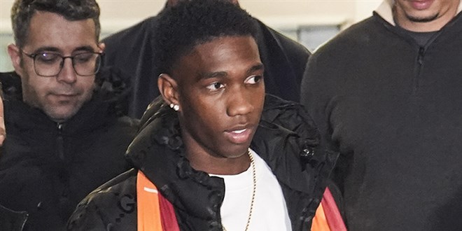 Galatasaray tarihindeki 9. Kolombiyal� futbolcu Asprilla oldu