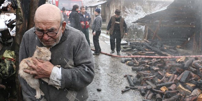 Kedisine sar�larak a�layan Ali Dede ya�am�n� yitirdi