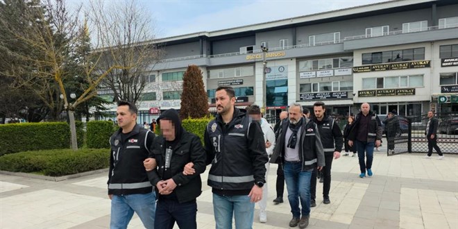 Milyonluk arsa vurgununu tapu memuru bozmu�tu: 4 ki�i tutukland� - Son Dakika Haber