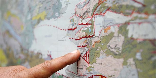 AFAD'dan deprem hamlesi: Fay say�s� 600'e ��k�yor, risk haritas� yenileniyor