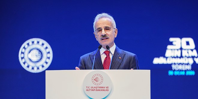 T�rkiye kara yollar�nda tarihi e�ik: 77 il b�l�nm�� yolla ba�l� - Son Dakika Haber