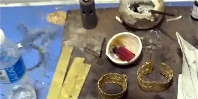 G�zellik merkezi tabelas�n�n ard�nda sahte alt�n at�lyesi ��kt� - Son Dakika Haber