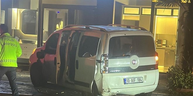 Alkoll� kad�n s�r�c� tutukland�, 2 k�z �ocu�u yetim kald� - Son Dakika Haber