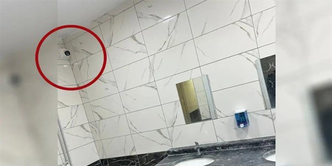 Okul tuvaletine kamera skandal�: M�d�r g�revden al�nd�!