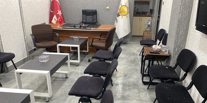 AK Parti Marmara �l�e Ba�kanl���'na ta�l� sald�r�da 1 tutuklama