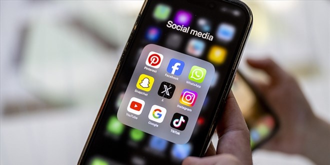 �spanya, nefreti k�r�kleyen sosyal medya sitelerine yasal i�lem ba�lat�yor