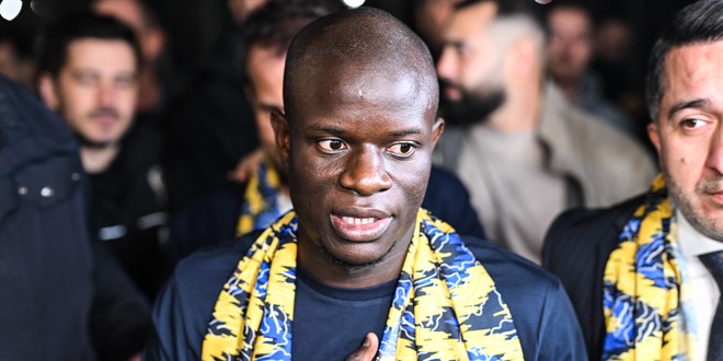 Fenerbah�e'nin yeni transferi N'Golo Kante, �stanbul'a geldi - Son Dakika Haber