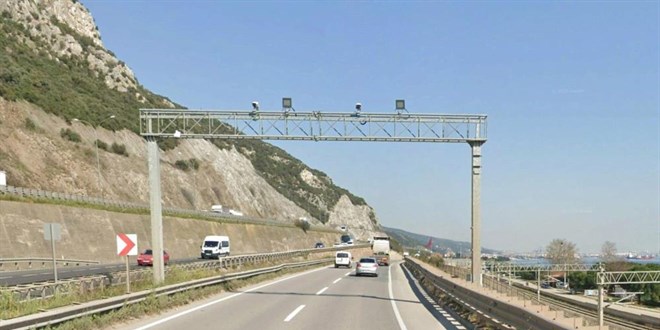 S�r�c�ler dikkat! D-100'�n iki noktas�nda h�z limitleri de�i�ti - Son Dakika Haber