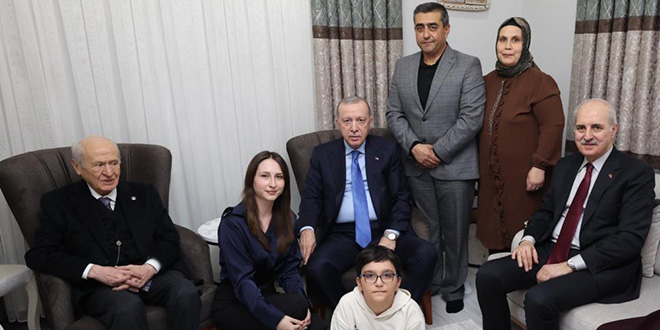 Erdo�an ve Bah�eli'den depremzede aileye ziyaret - Son Dakika Haber