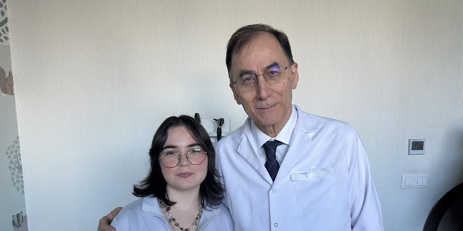 5 y�l sonra ayn� kare: Hastas�yd�, meslekta�� oldu!