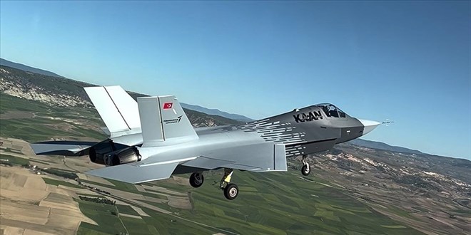 Milli Muharip U�ak KAAN d�nya sahnesine bu kez 'yeni nesil' tan�t�mla ��kt�