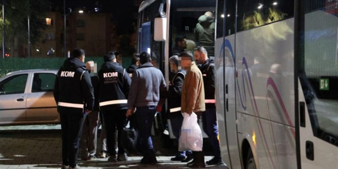 Buca Belediyesine y�nelik r��vet operasyonunda 7 tutuklama