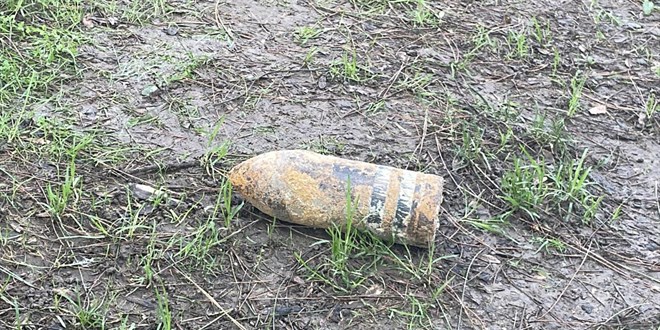 Piknik yaparken buldu�u top mermisini m�zeye teslim etti - Son Dakika Haber