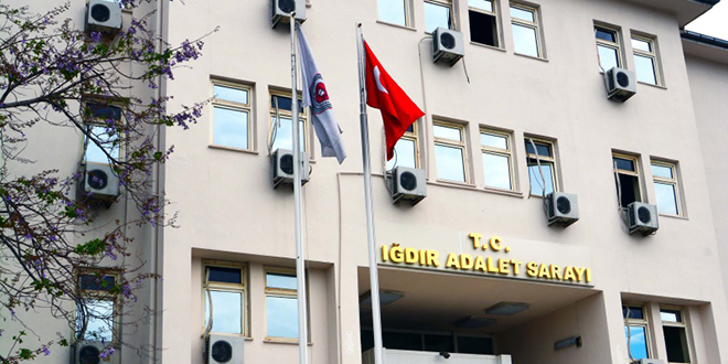 Adliyede 'r��vet ve �rg�t' davas�: Yaz� i�leri m�d�rleri ve avukatlara hapis istemi!