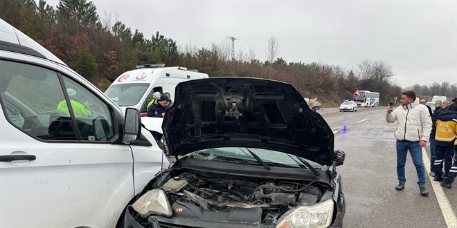 Bart�n'da polis memuru trafik kazas�nda hayat�n� kaybetti
