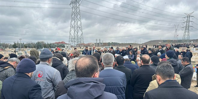 Yazar B�lent Aky�rek Son Yolculu�una U�urland� - Son Dakika Haber