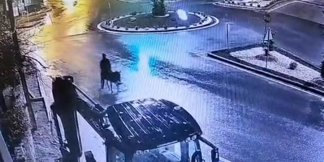 S�ra d��� kuyumcu soygunu: Forkliftle girdi, e�ekle ka�t�!