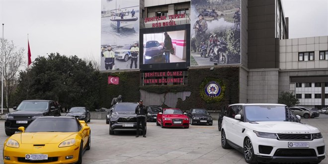�stanbul'da l�ks otomobil ka�ak��l��� operasyonu: 14 g�zalt� - Son Dakika Haber