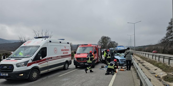 �orum'da minib�s ile t�r �arp��t�: 1 �l�, 2 yaral� - Son Dakika Haber