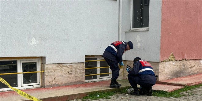 Okulun 4. kat�ndan d��en 8. s�n�f ��rencisi hayat�n� kaybetti