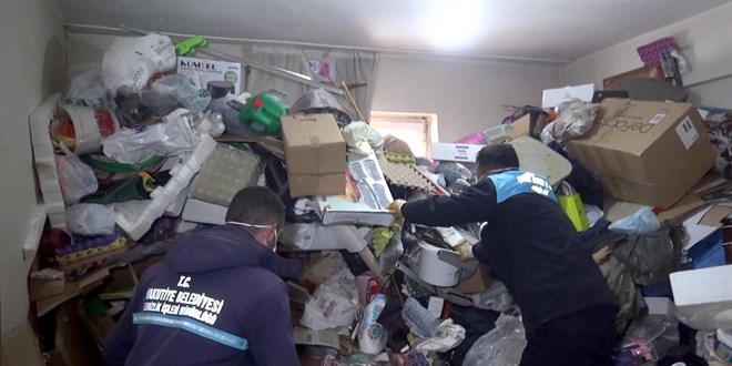 Erzurum'da bir evden 25 ton ��p ��kar�ld� - Son Dakika Haber