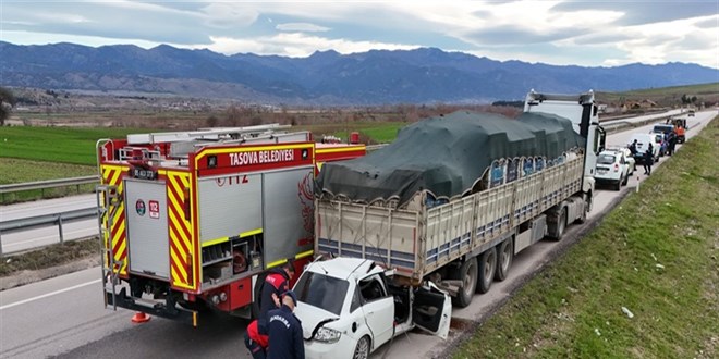 Cenazeye giderken kaza yapt�lar: 2 �l� - Son Dakika Haber