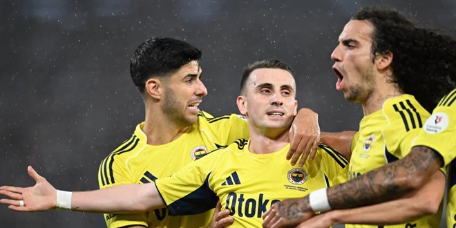 Derbide Kanarya g�ld�! 3 att�, 3 ald� - Son Dakika Haber