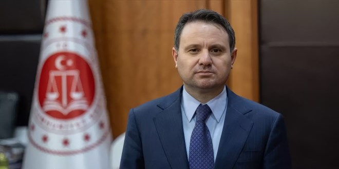 Adalet Bakanl��� Mart'ta 15 bin personel alacak