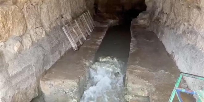 380 y�ll�k Zey K�y Cami alt�ndaki su y�llar sonra geri d�nd� - Son Dakika Haber