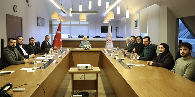 Bakanl�k oyun i�erik �reticileriyle masaya oturdu