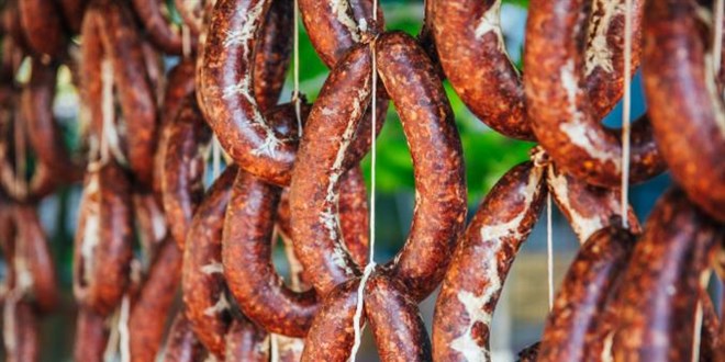 54 �r�n daha if�a edildi: K�ymada tavuk, sucukta g�da boyas�! - Son Dakika Haber