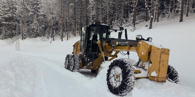 2 ilde yo�un kar: 176 yol kapand�