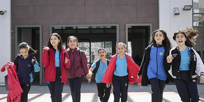 E�itimde ara tatil kald�r�lacak m�? Bakan Tekin'den a��klama - Son Dakika Haber