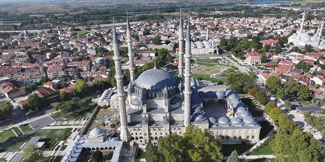 Selimiye Camisi tam kapasite ibadete a��ld� - Son Dakika Haber