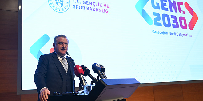 GSB 2030 vizyonunu a��klad�: 100 bin yapay zeka giri�imcisi yeti�tirmek!