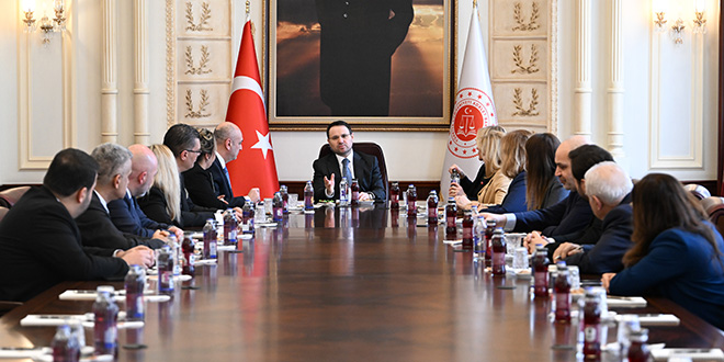 Bakan G�rlek a��klad�: Avukatlar i�in yeni reform paketi geliyor!