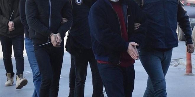 Bilgi s�zd�ran 9'u polis memuru olan17 ��pheliye g�zalt� karar� - Son Dakika Haber