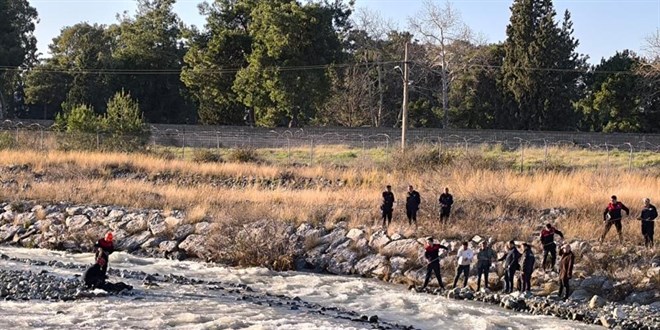 K�pr�den d��erek ak�nt�ya kap�lan �ocuk hayat�n� kaybetti - Son Dakika Haber