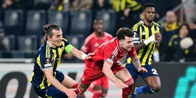 Fenerbah�e, Nottingham Forest'a sahas�nda 3-0 yenildi - Son Dakika Haber