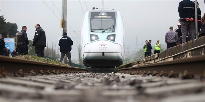 38 yeni demir yolu hatt� geliyor! Bakan Uralo�lu il il a��klad� - Son Dakika Haber